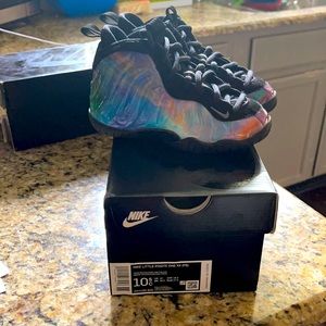 Little Nike posite one XX